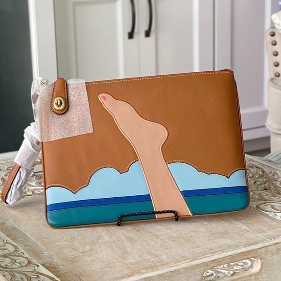 Coach EXTRA LARGE Rogue Turnlock Clutch/wristlet NWT - Picture 2 of 10